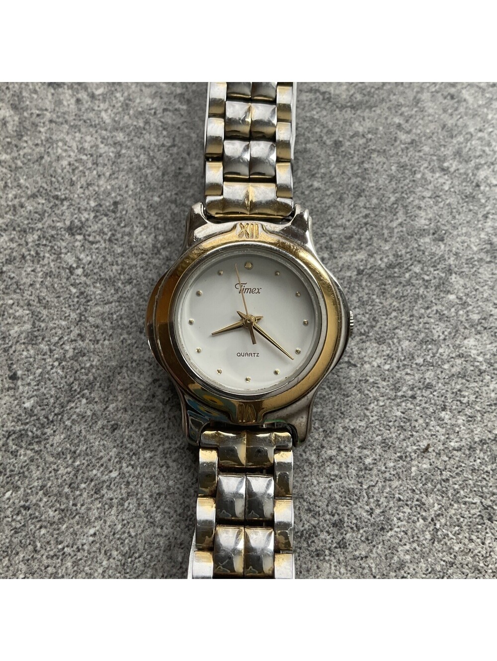 Beautiful Timex Womens Watch Two Tone Gold/Silver Case and Band With Indiglo B-H
